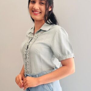 Camisa Detalhe Guipir com Estilo Sofisticado