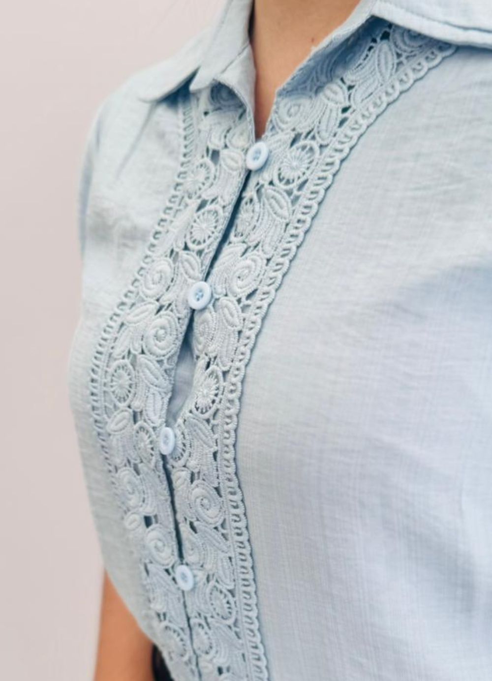 Camisa Detalhe Guipir