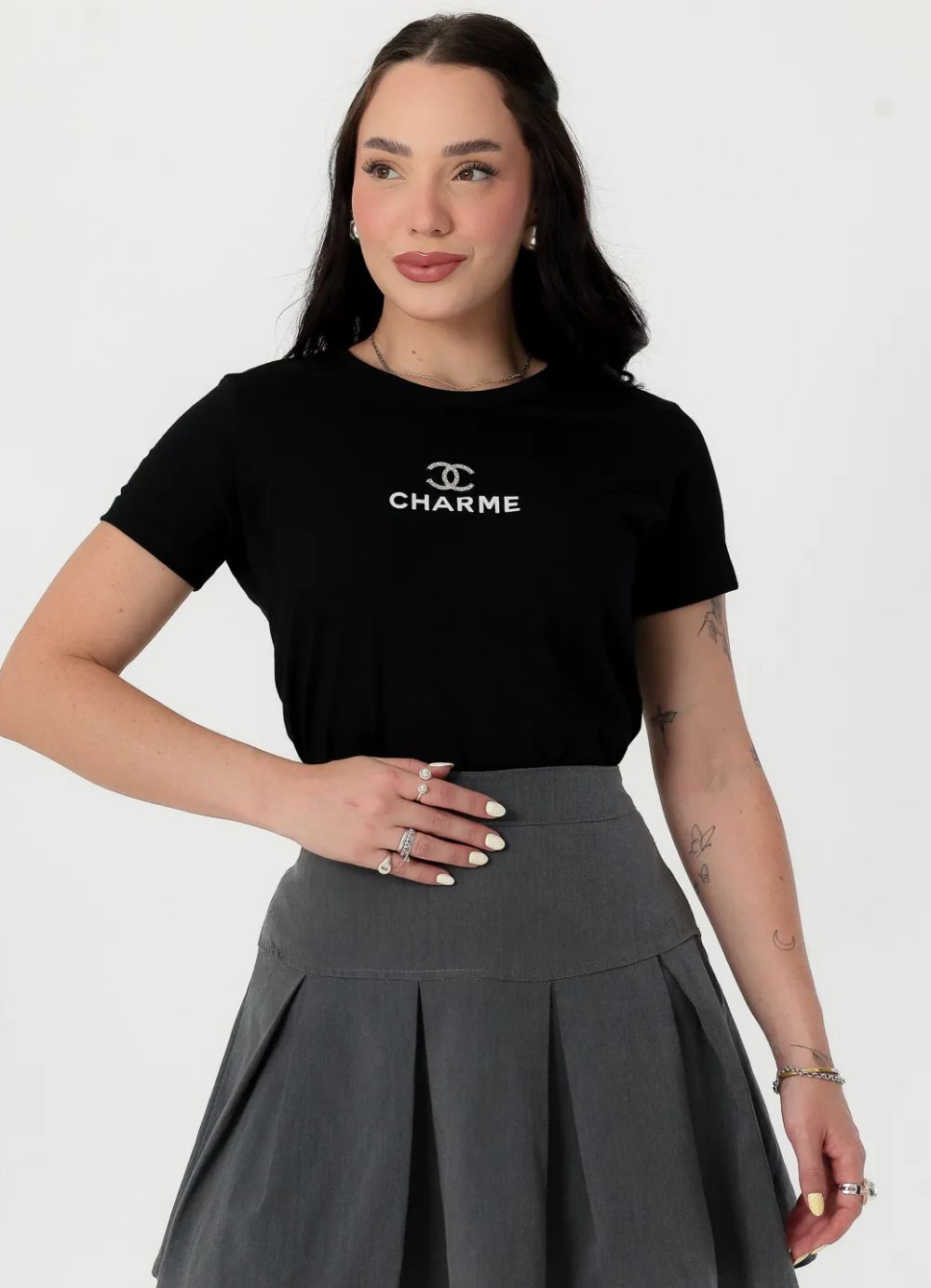 T-shirt feminina (3) T-shirt feminina (3)