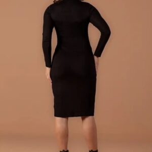 Vestido Midi de Tricô Manga Longa Com Fivela Preto