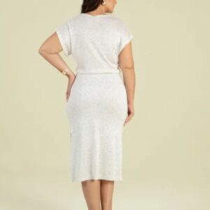 Vestido Plus Size Midi De Tricô Com Decote V Hadaza