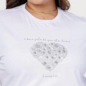 T-shirt Plus Size Boca Fala Coração Branco Tam. G1