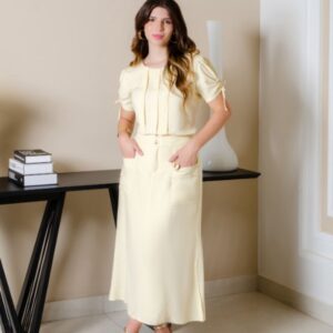 Blusa Plus Size Elegante em Crepe Com Detalhe