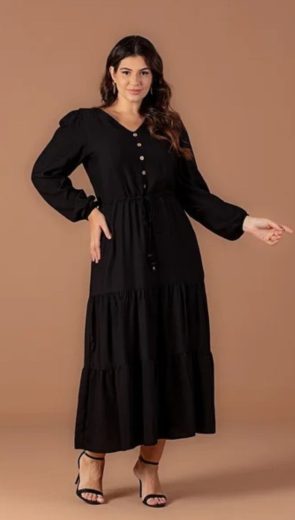 vestido preto plus size